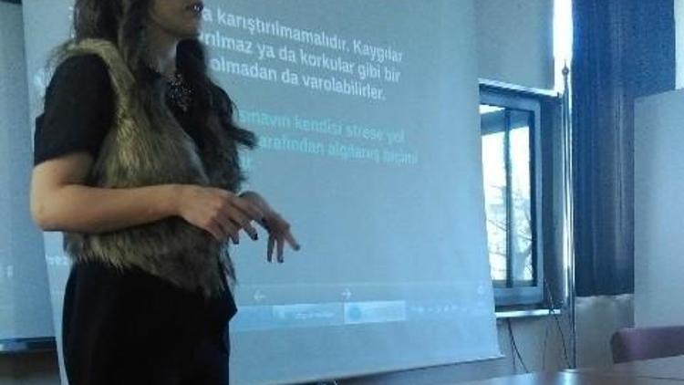 Psikolog Mavi’den Sınav Kaygısı Ve Stres Yönetimi Semineri