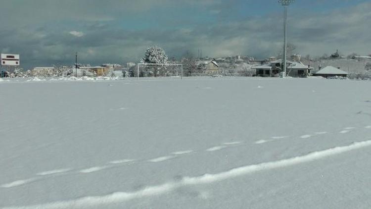 Akçakocaspor, Leventspor Karşılaşması Ertelendi