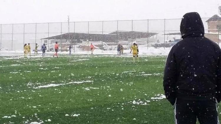 Malatya Bayanlar Spor Kulübü Liderliğini Sürdürdü