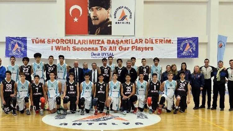 Muratpaşa’da Yıldızlar Cup Turnuvası Başladı