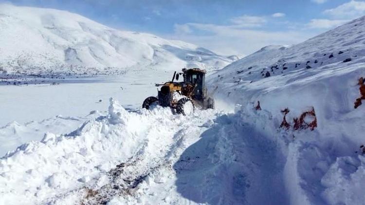 200 Mahalle Yolu Ulaşıma Açıldı