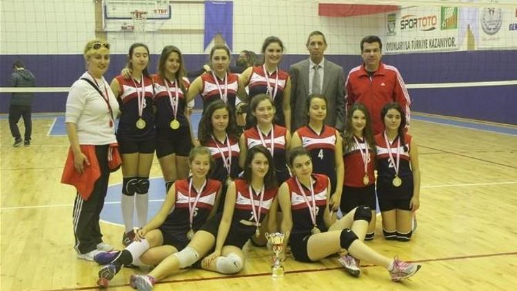 Liseli Kızların Voleybol Turnuvası