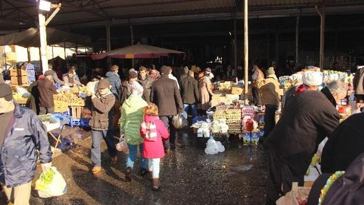 Soğuk Hava Pazar Alışverişini Etkiledi