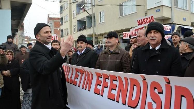 Vatandaşlar Tüzel Kişiliğe Ait Arazilerin Satışa Çıkarılmasını Protesto Etti