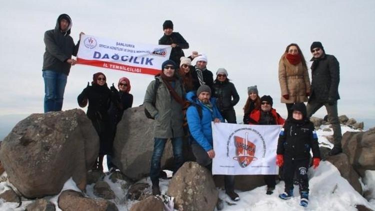 Şanlıurfalı Dağcılar Karacadağ’a Tırmandı