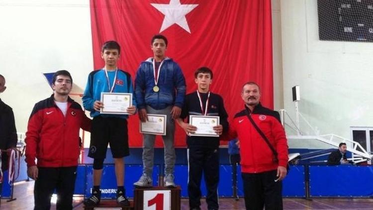 Battalgazi Belediye Spor Güreş Takımından Büyük Başarı