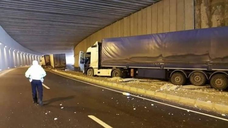 Erzincan Da Zincirleme Kaza: 1 Yaralı