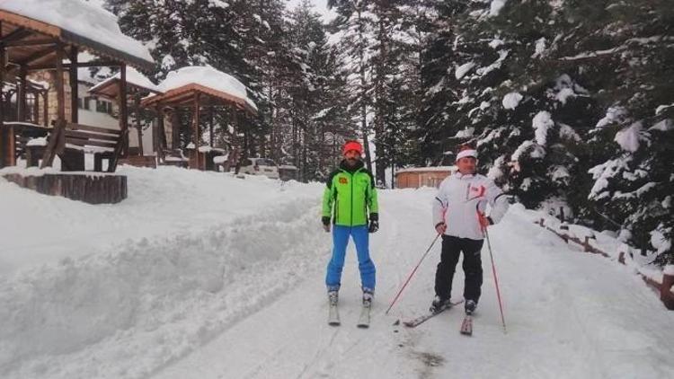 Başkan Kocatepe’nin Kayak Merakı