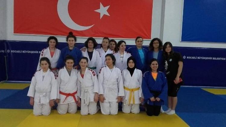 Kağıtspor Judocularının Anneleri Spora Başlayarak Madalya Hedefi Koydu