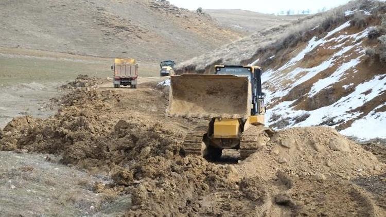 Selametli Mahallesi’nde Yol Çalışması