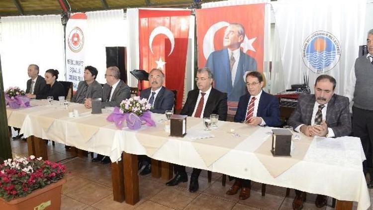 Mersin’de Çevre Temizliği Hükümlüler Tarafından Yapılıyor