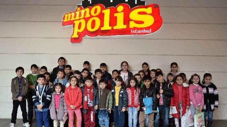 Yetim Ve Öksüz Çocuklar Minopolis’te Eğlendi