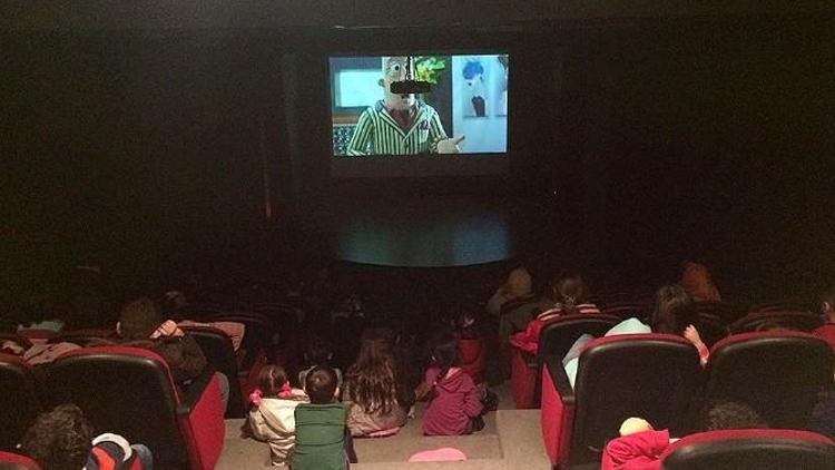 Öğrenciler Tatilin Son Gününde Sinema Keyfi Yaşadılar