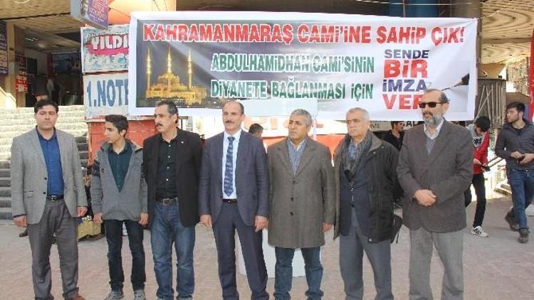 Abdulhamidhan Camii’nin Diyanet’e Devri İçin İmza Kampanyası