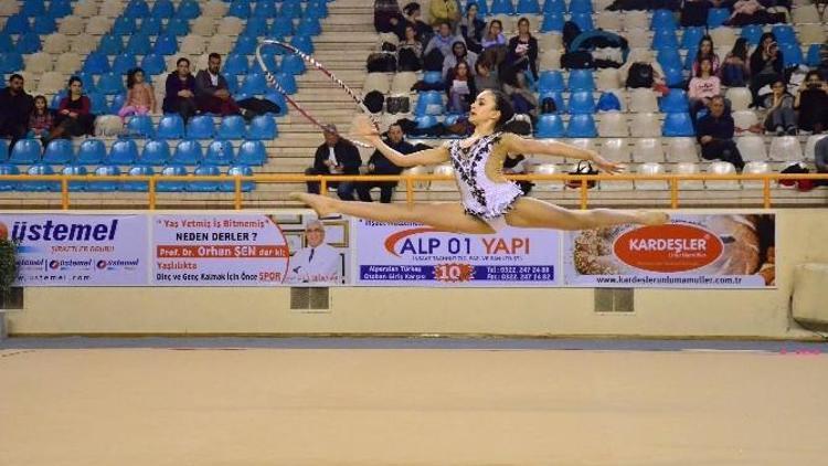 Adana’da Ritmik Cimnastik Grup Müsabakaları Tamamlandı