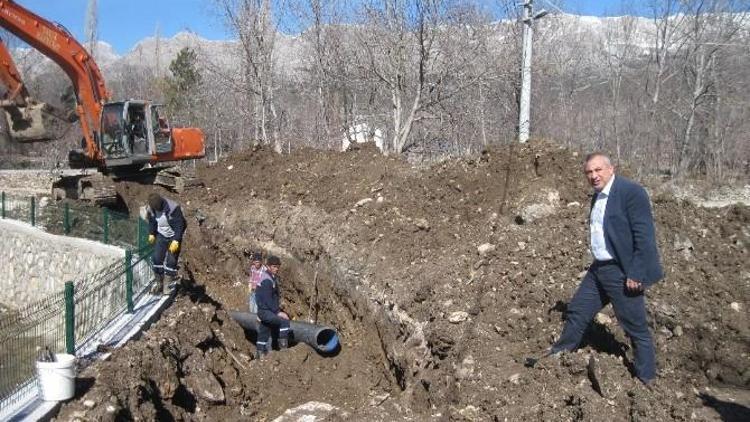 Burdur Ağlasun’da Kanalizasyon Çalışması