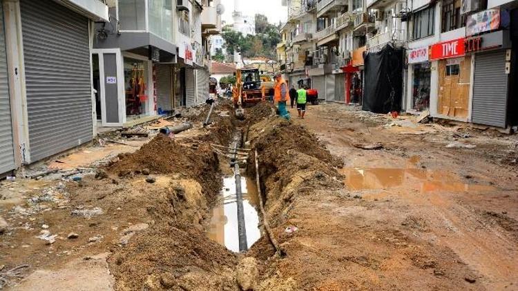 Tarihi Bedesten’in İçme Suyu Hattı Yenileniyor