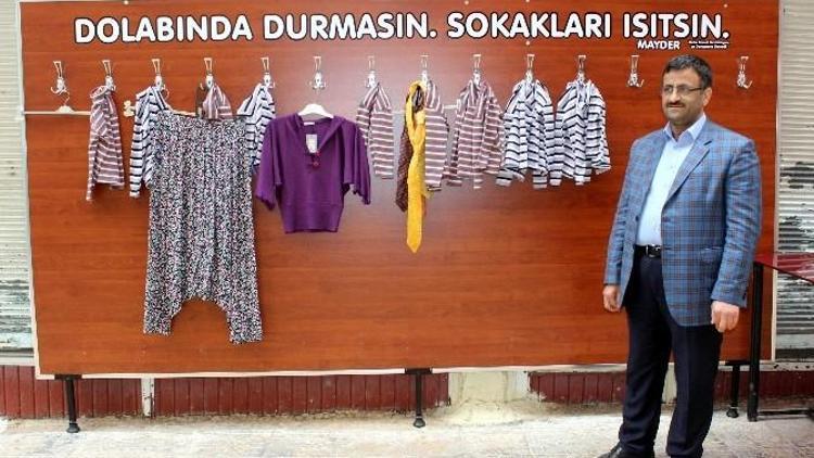 Sokak Askısı İhtiyaç Sahiplerinin İhtiyacını Karşılıyor