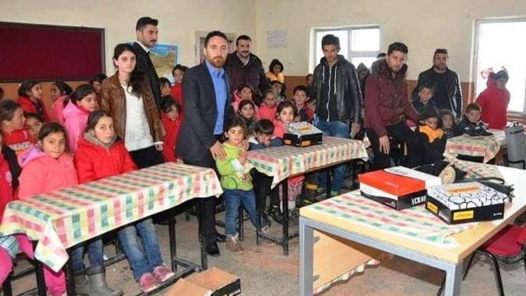 Van’da ‘Çocuklar Gülsün’ Yardım Kampanyası