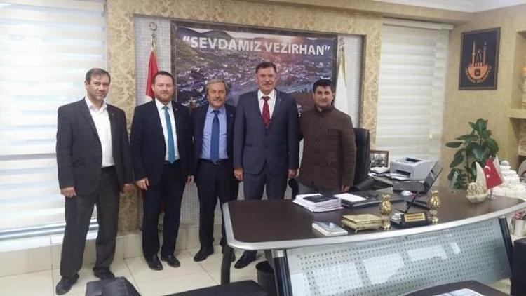 AK Parti’ye Geçen Vezirhan Belediye Başkanı Duymuş’a Hayırlı Olsun Ziyareti