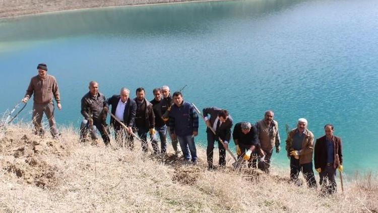 Samsat Belediyesi Ağaçlandırma Çalışmalarına Devam Ediyor