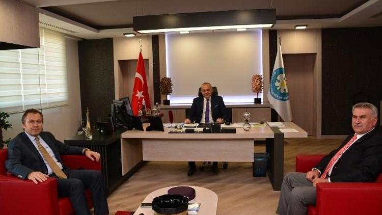 Başkan Ergün Selendi Belediye Başkanı Savaş’ı Ağırladı