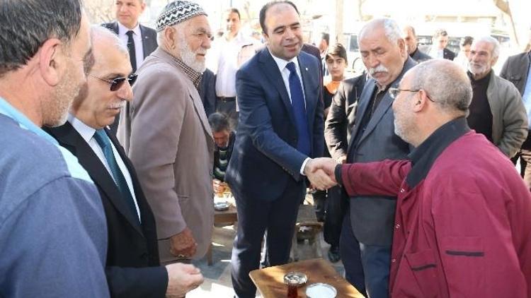 Şanlıurfa Büyükşehir Belediye Başkanı Nihat Çiftçi Tarihi Bölgedeki Esnafı Ziyaret Etti