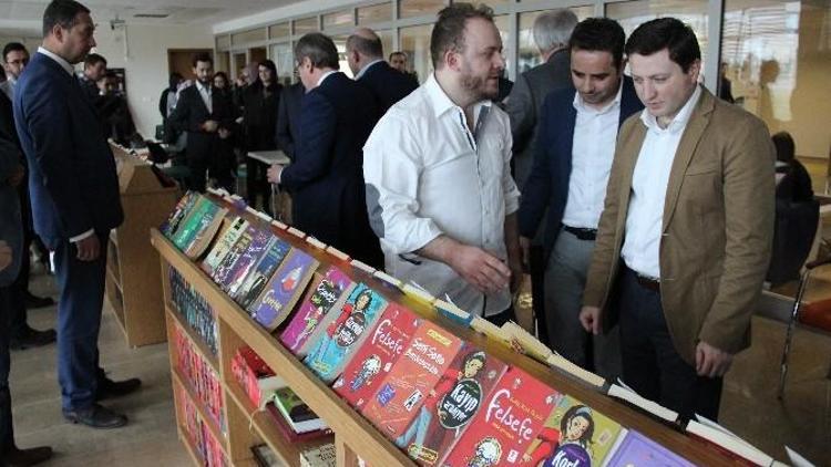 Kütahya Gençlik Merkezi’ne Kitap Kafe