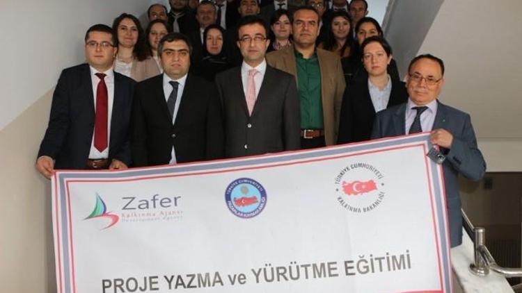 Proje Yazma Ve Yürütme Eğitimi Tamamlandı