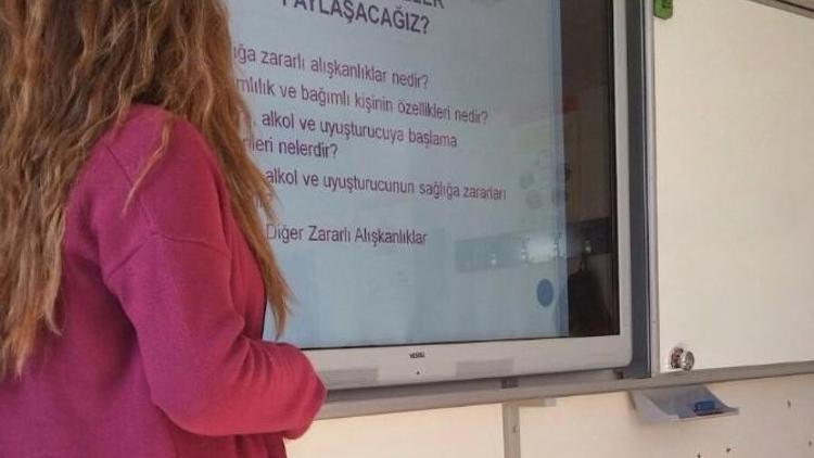 Ortaokul Öğrencilerine Sigaranın Zararları Anlatıldı