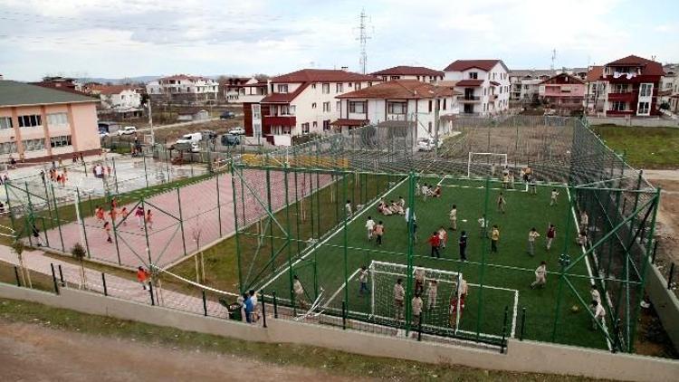 Öğrencilerin Ortak Buluşma Noktası Spor Alanları