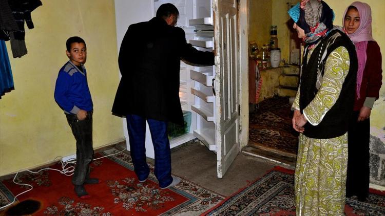 Savaştan kaçan Türkmen aileye mahalleli sahip çıktı