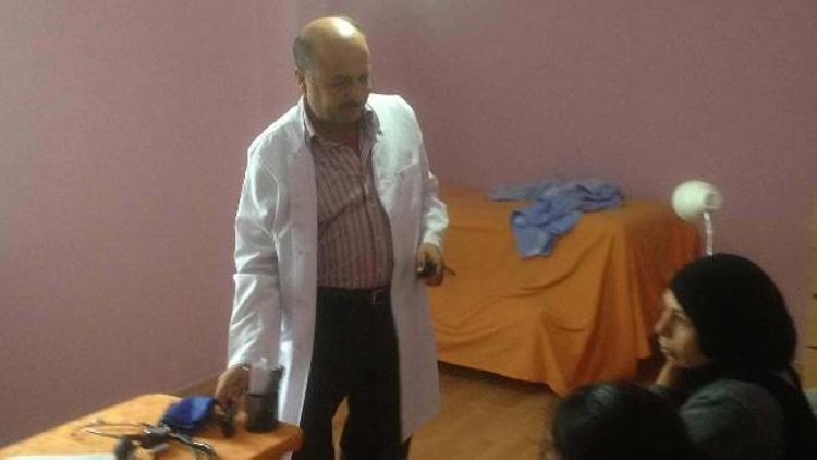 Muayenehane açan Suriyeli doktor uyarıldı