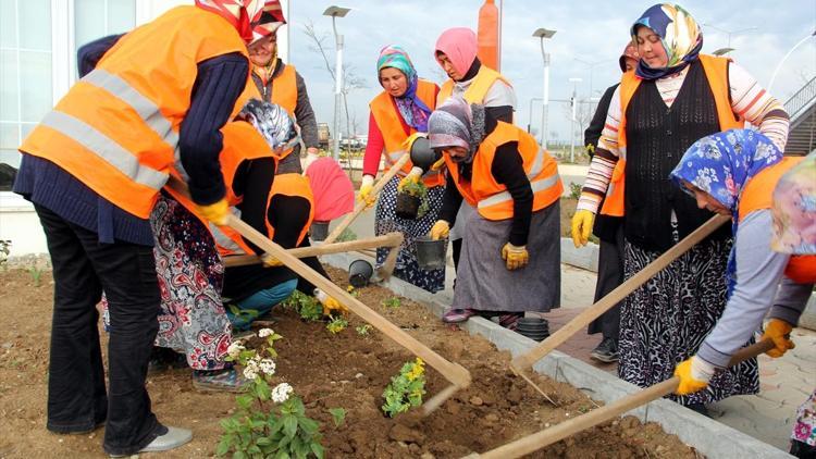 İlçenin temizliği kadınlara emanet