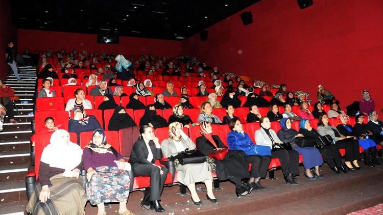 Erzurumda yüz kadın sinemayla tanıştı