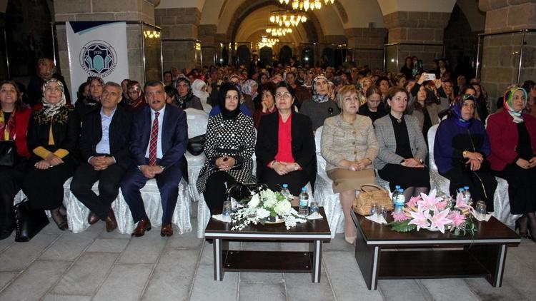 Antik Çağdan Günümüze Emzirme ve Kadın paneli