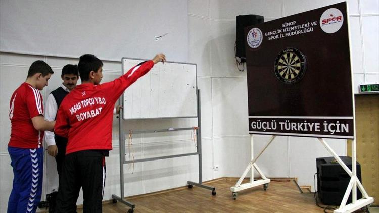 Sinopta dart yarışması düzenlendi