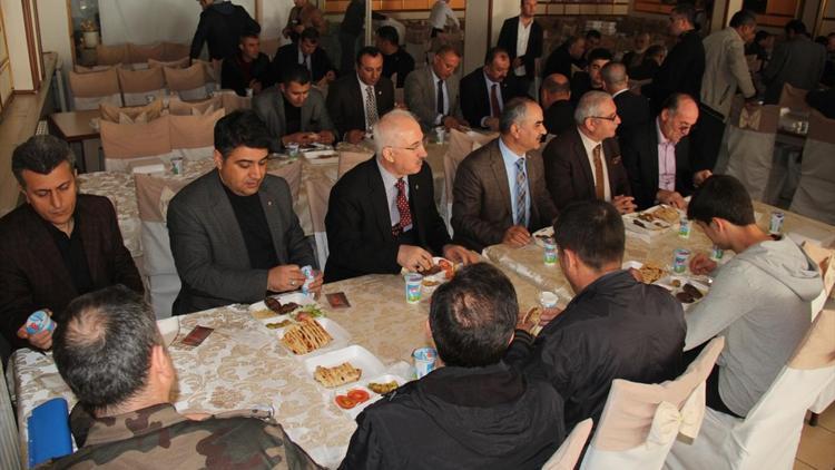 Şehit polis memuru Güney için yemek verildi