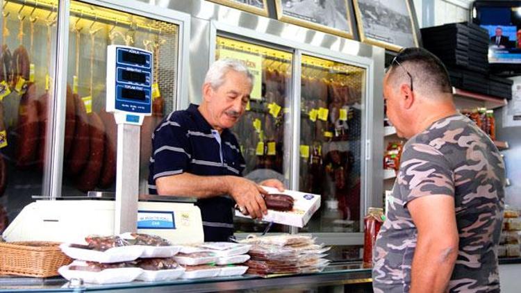 İzinci, ‘pastırmaya engel’i böyle aştı