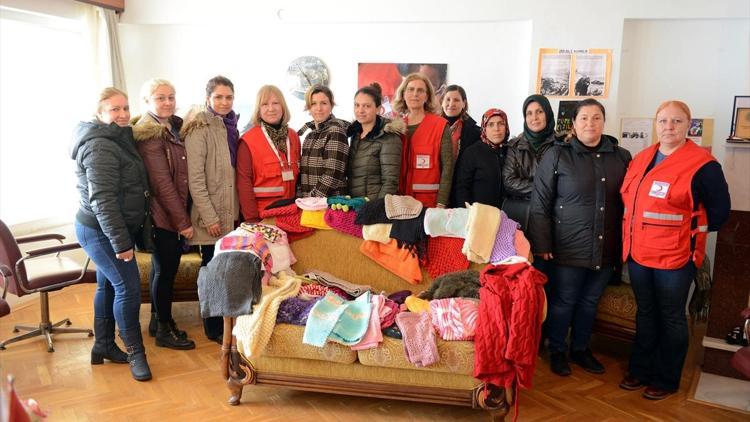 Üşüyen Çocuklara Gönül Örgüsü kampanyası