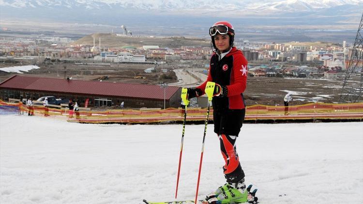 Erzurumlu Sıla, kayakta Türkiyenin yıldızı olmaya aday