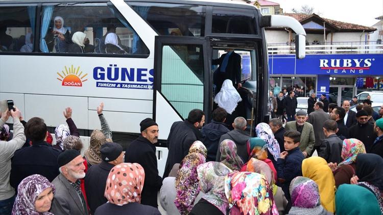 Akdağmadeninde yılın ilk umre kafilesi uğurlandı