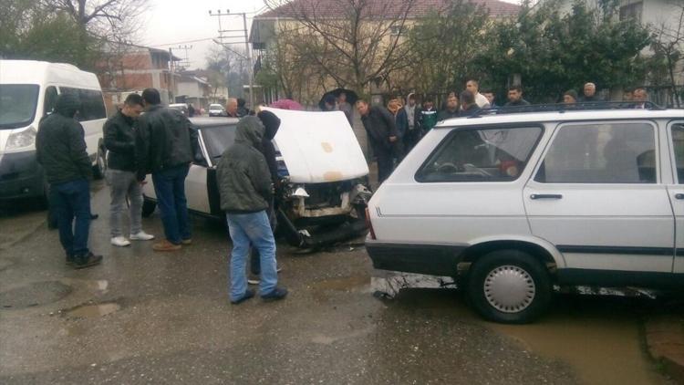 Gölyakada trafik kazası: 2 yaralı