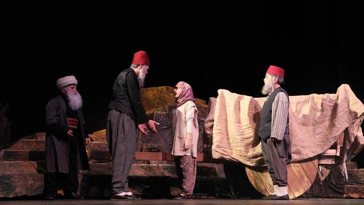 Kocaelide Bitmeyen Mücadele Çanakkale tiyatro oyunu