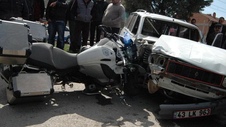 Kütahyada zincirleme trafik kazası: 6 yaralı