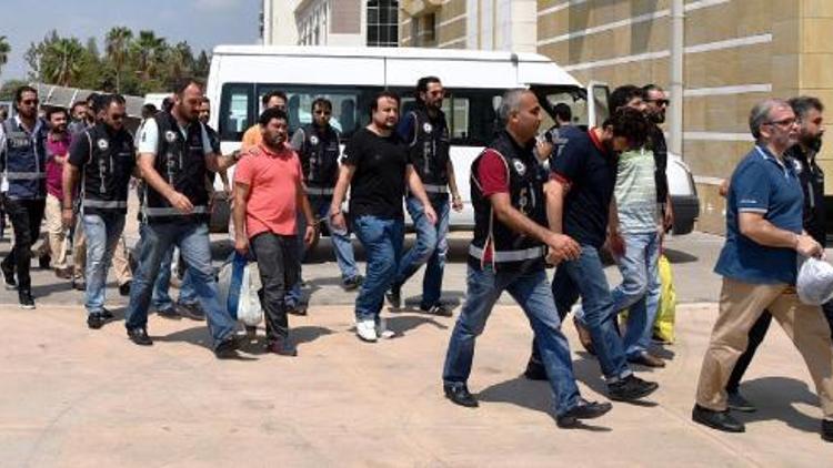 Antalyada FETÖnün ağabeylerinden 33ü tutuklandı