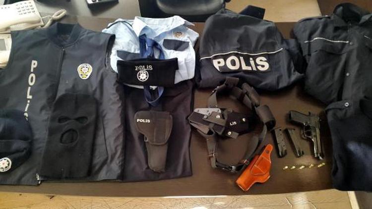 Polis üniformalı dolandırcı tutuklandı