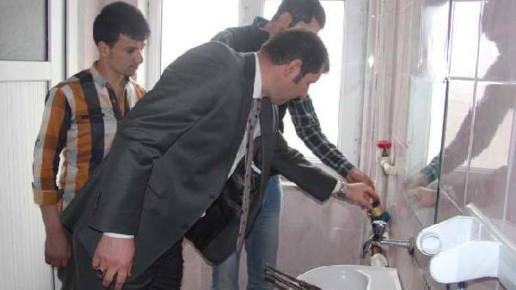Sivas Özel İdare köylere su sayacı takıyor