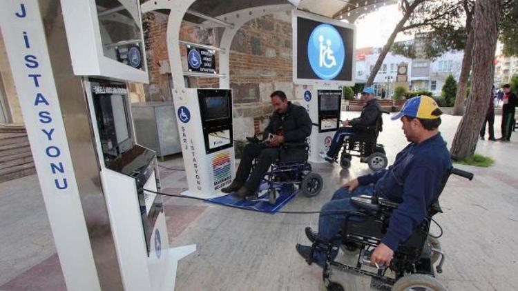 Saruhanlıdan engelli aracı için şarj istasyonu