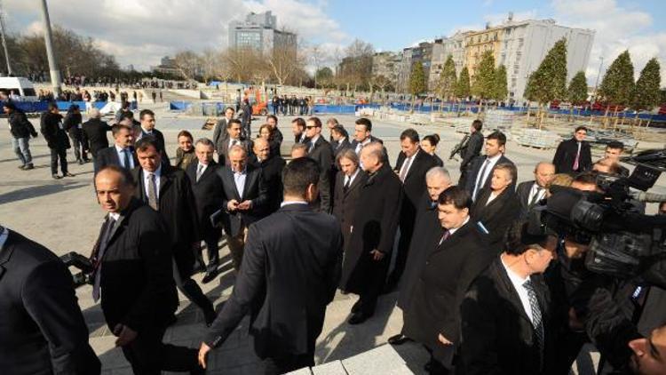 Fotoğraflar / Cumhurbaşkanı Erdoğandan Taksim Meydanında inceleme